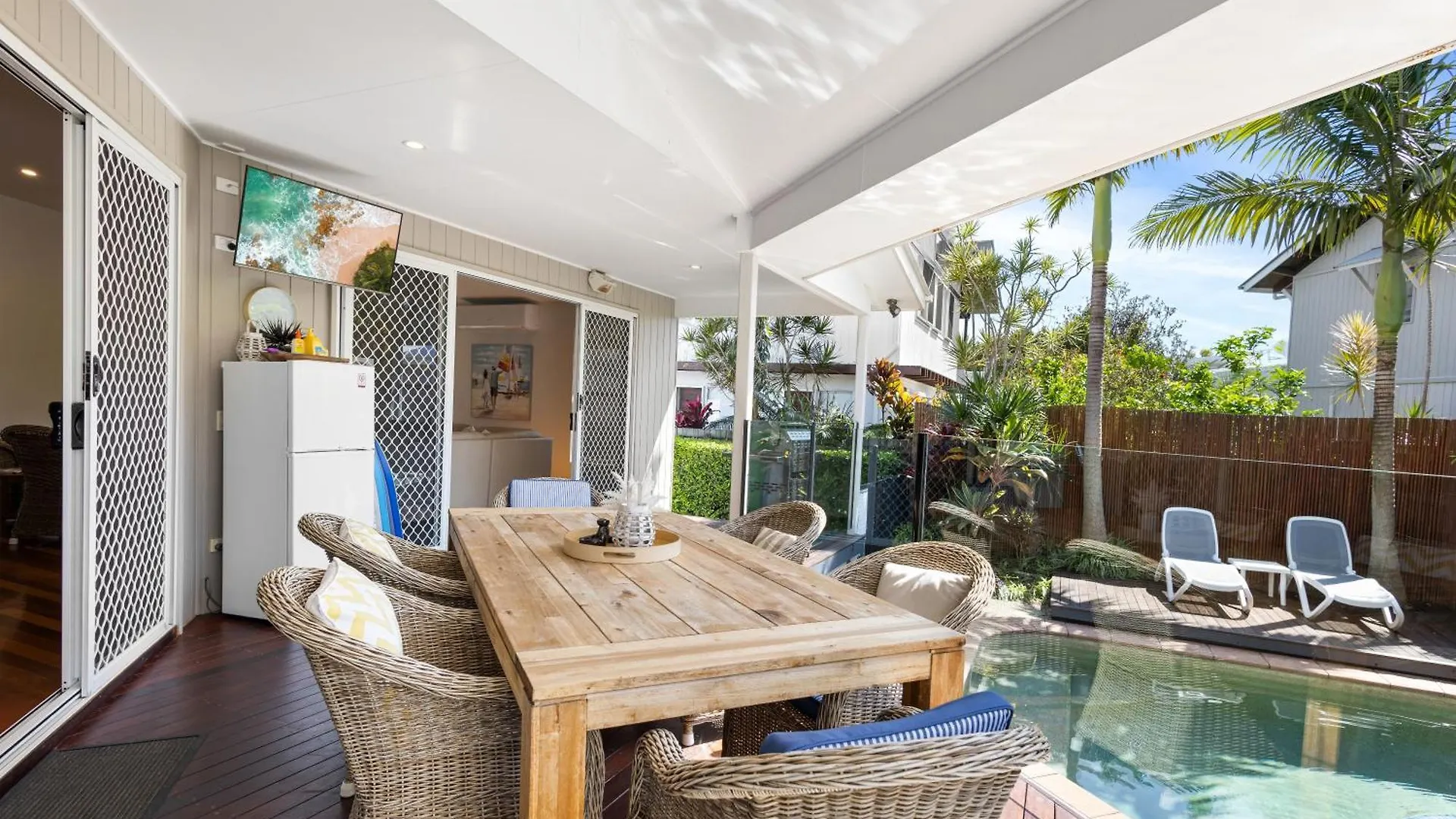 Beecheyana North - Beach Villa With Heated Pool Mudjimba Australia